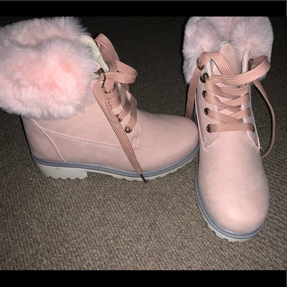 NWOT Girls boots